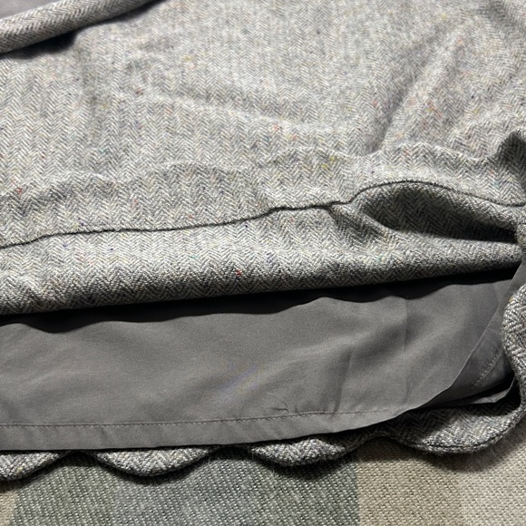 Talbots Light Gray Tweed Mini Skirt with Scalloped Hem Size 6 - Wool Blend - Picture 7 of 9